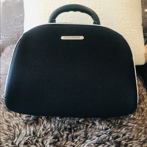 Luca Vergani Toiletries HandBag. Black.